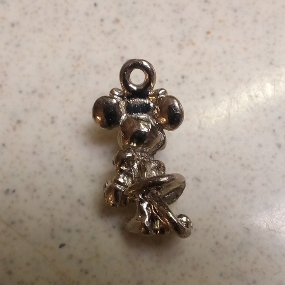 Vintage Disney Minnie Mouse charm. - Picture 2 of 3